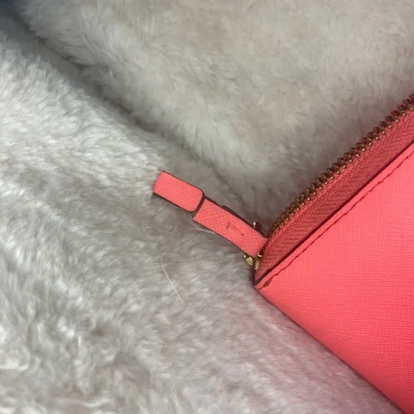 Kate spade pineapple wallet - Picture 6 of 8